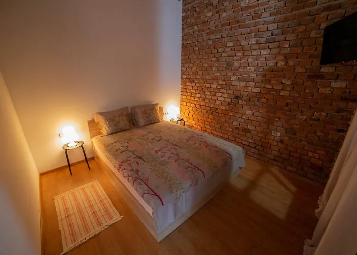 Къща за гости Garden