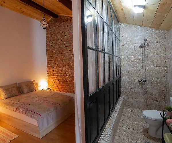 Къща за гости Garden *