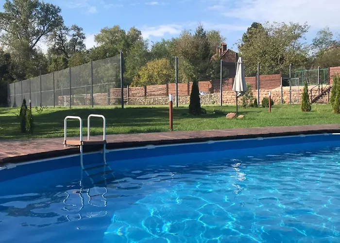 Къща за гости Garden